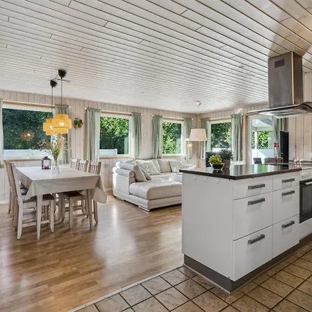 Viljo - 30km From The Sea By Interhome