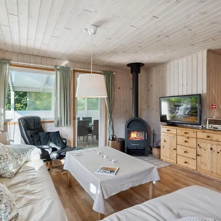 Viljo - 30km From The Sea By Interhome